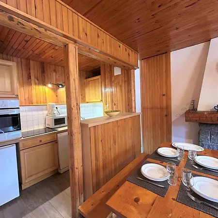 Apartamento Confortable Au Centre De Méribel, Proche Pistes Et Commerces, Parfait Pour 4 Personnes - Fr-1-180-4 *